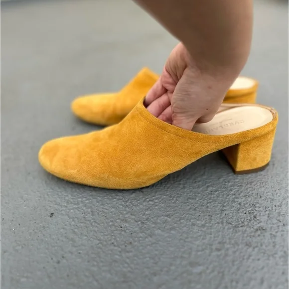 Everlane Mustard Yellow Suede Block Heel Mules - Picture 3 of 11